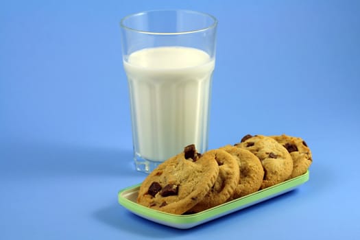 Chocolate chip cookies and a glass of milk