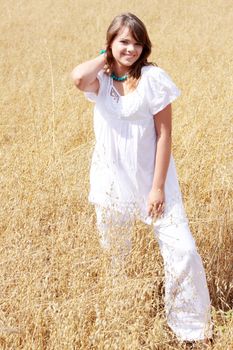 Natural young girl in the countryside