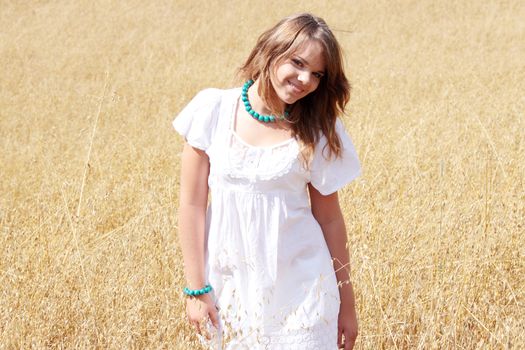 Natural young girl in the countryside