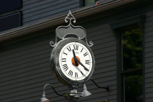 Clock found in the middle of a town square