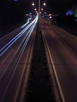 Road by night, trafic, long exposition, light lines, nightshot