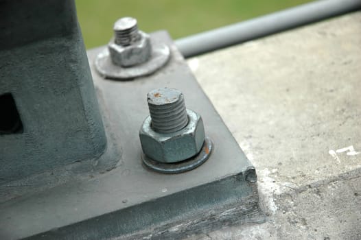 screw that used on construction and many heavy industries