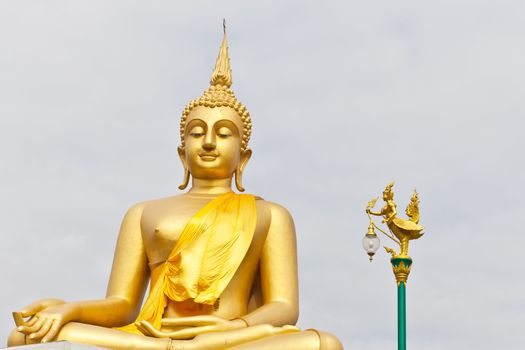 Big Golden Buddha statue in Thaland temple