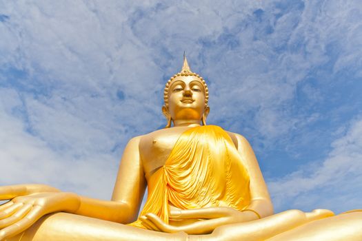 Big Golden Buddha statue in Thaland temple