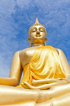 Big Golden Buddha statue in Thaland temple