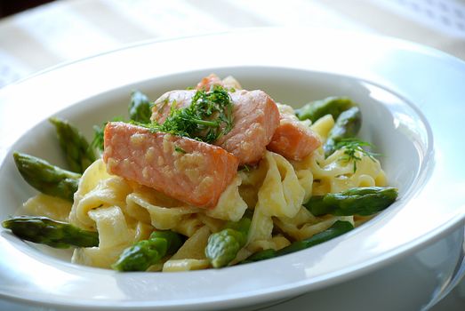 Smoked salmon pasta