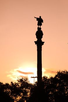 The Columbus Status in the Barcelona Spain 

