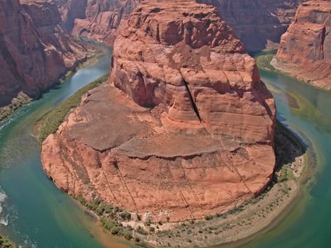 A view of the gorgeous mountain at Horseshoe Bend