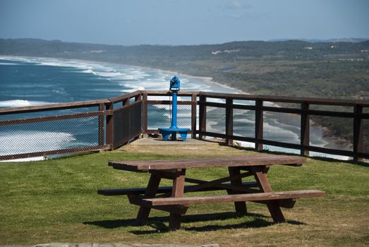 A bench above the wonderful seaside scenario of Byron Bay