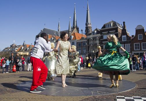 Dancing on the market square in Delft