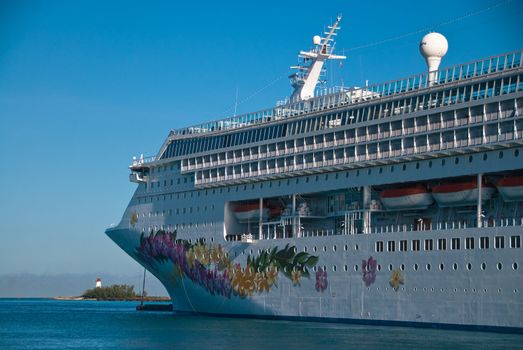 a cruise ship in a nassua bahamas port