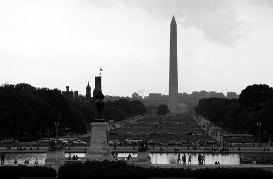 The Washington monument in the distance, with lots of action in between.
