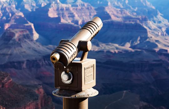 Tourist telescope at the Grand Canyon above Bright Angel Trail