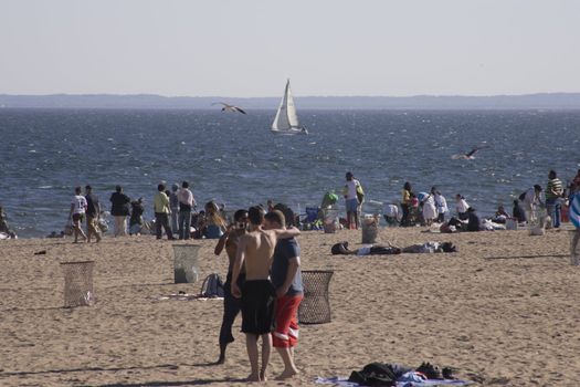 The first real summer weather in New York during 2008. 