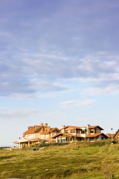 image of a hollyday house in the leand with a blue sky