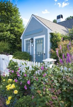 Peaceful summer cottage by the sea in New England