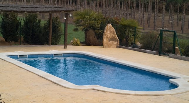 a private an clear swimming‐pool