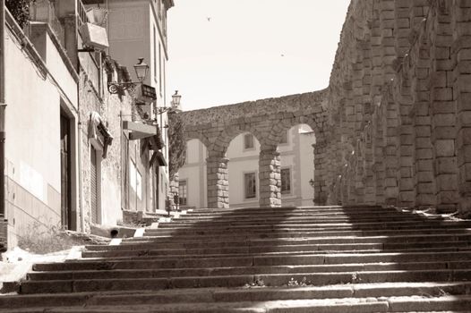 Segovia aqueduct black and white treatement