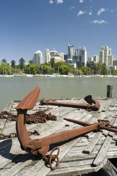 A view across the brisbane river from the historic kangaroo point area towards brisbane CBD