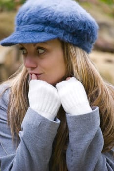 beautiful young woman outdoors portrait in autumn fashion