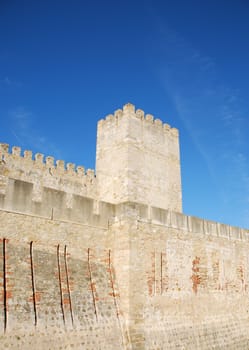 famous castle in Lisbon built on the II Century BC