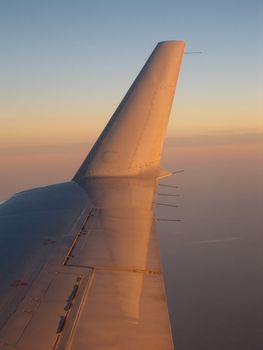 Airplanes and airports 