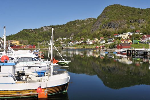 Small boat anchorage near Norway village.