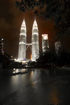 HDR photo of the twin towers in Kuala Lumpur 