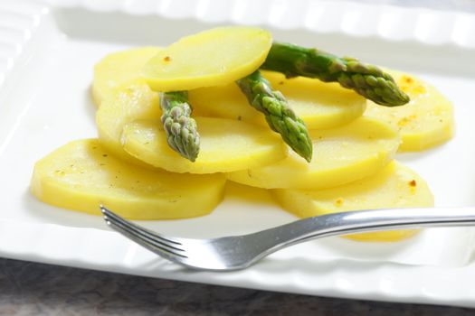 cooked potatoes with asparagus