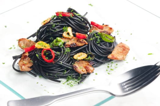 sepia spaghetti with turkey meat and chilli