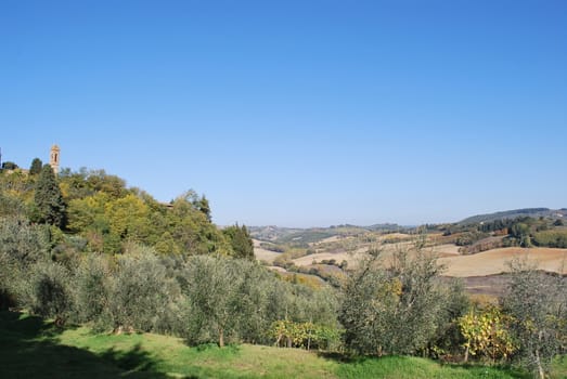 Linari is a "ghost village" in tuscan country rounded by hillsand vineyards