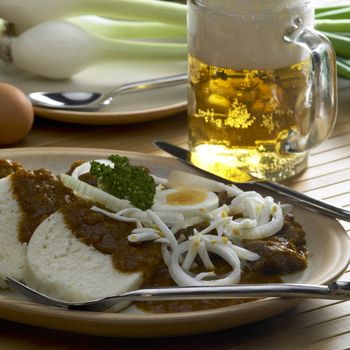 beef goulash with eggs