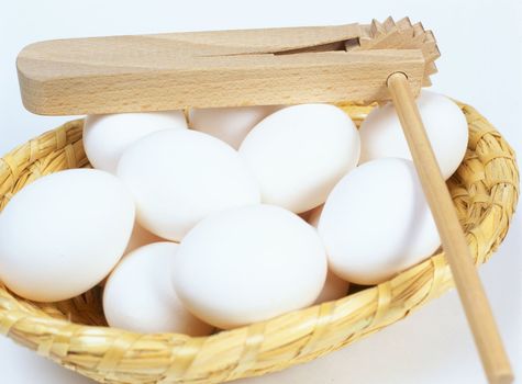 eggs in plate basket