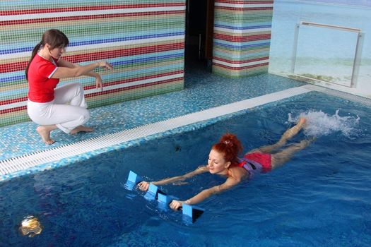 Employment with the pregnant woman in pool