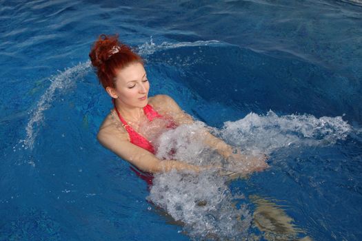 Employment with the pregnant woman in pool