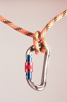 Clove hitch knot with caribiner.