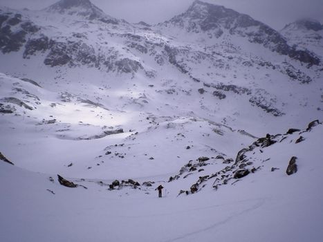 climbing salza pass       