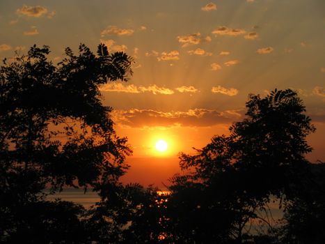 bright; water; cloads; hot summer; sea; sun; sky; kinds; landscapes; background; decline; beauty; horizon; cape; gulf; copy space; background; seascape; nature