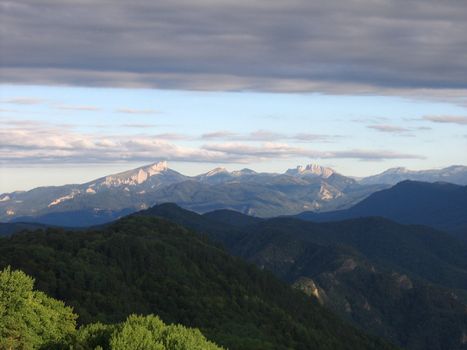 game reserve; mountains; verdure; tops; cloud; sky; spine; tree;  type; landscape; background; sundown; beauty; world; comb; living nature