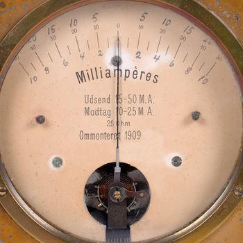 A very old amperemeter from 1909. 