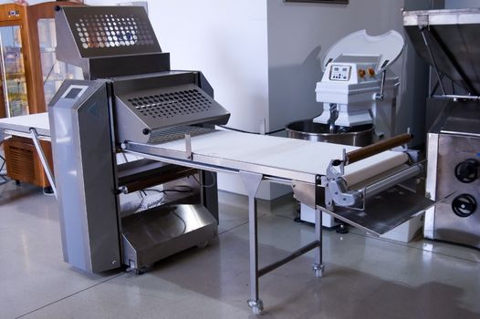 Array for machines for product of bread and french pastes 