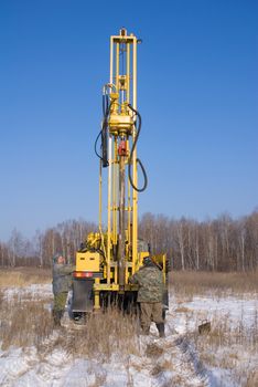 mobile bore installation for boring the bore holes