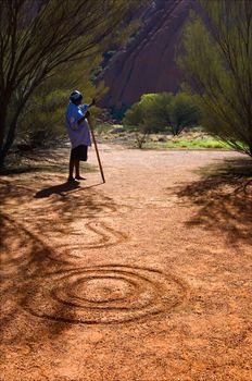 The local guide - the Australian working in park. 