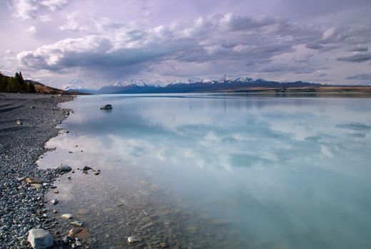 Lake Pukaki in New Zealand with Mount Cook in the distance