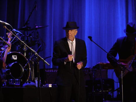 Leonard Cohen live in Florence (September 1st, 2010)