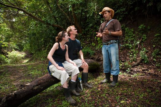 Couple with nature guide in Costa Rican cloud forest