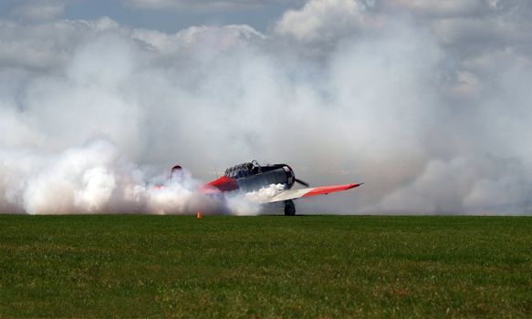 Vintage Aircraft doing a burn out