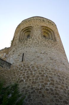 Piedra Bermeja Castle, In S. XII became fortified palace of feudal lords more like that of warriors.