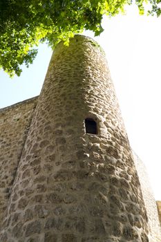 Piedra Bermeja Castle, In S. XII became fortified palace of feudal lords more like that of warriors.