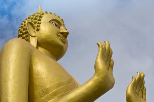 this picture is an image of buddha in Thailand